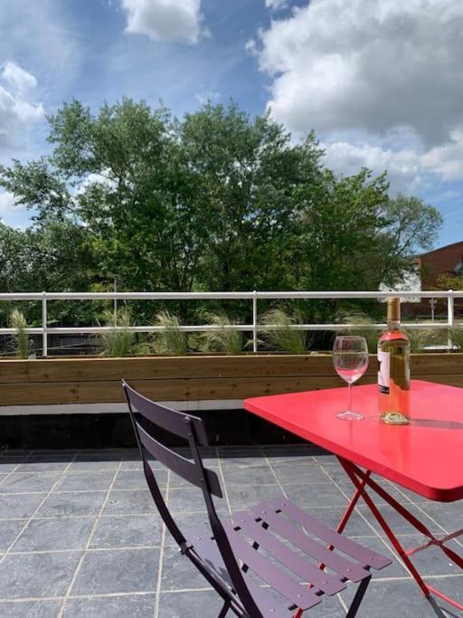 Au 154 Bis - Joli Avec Grande Terrasse Et Proche De La A Malo
